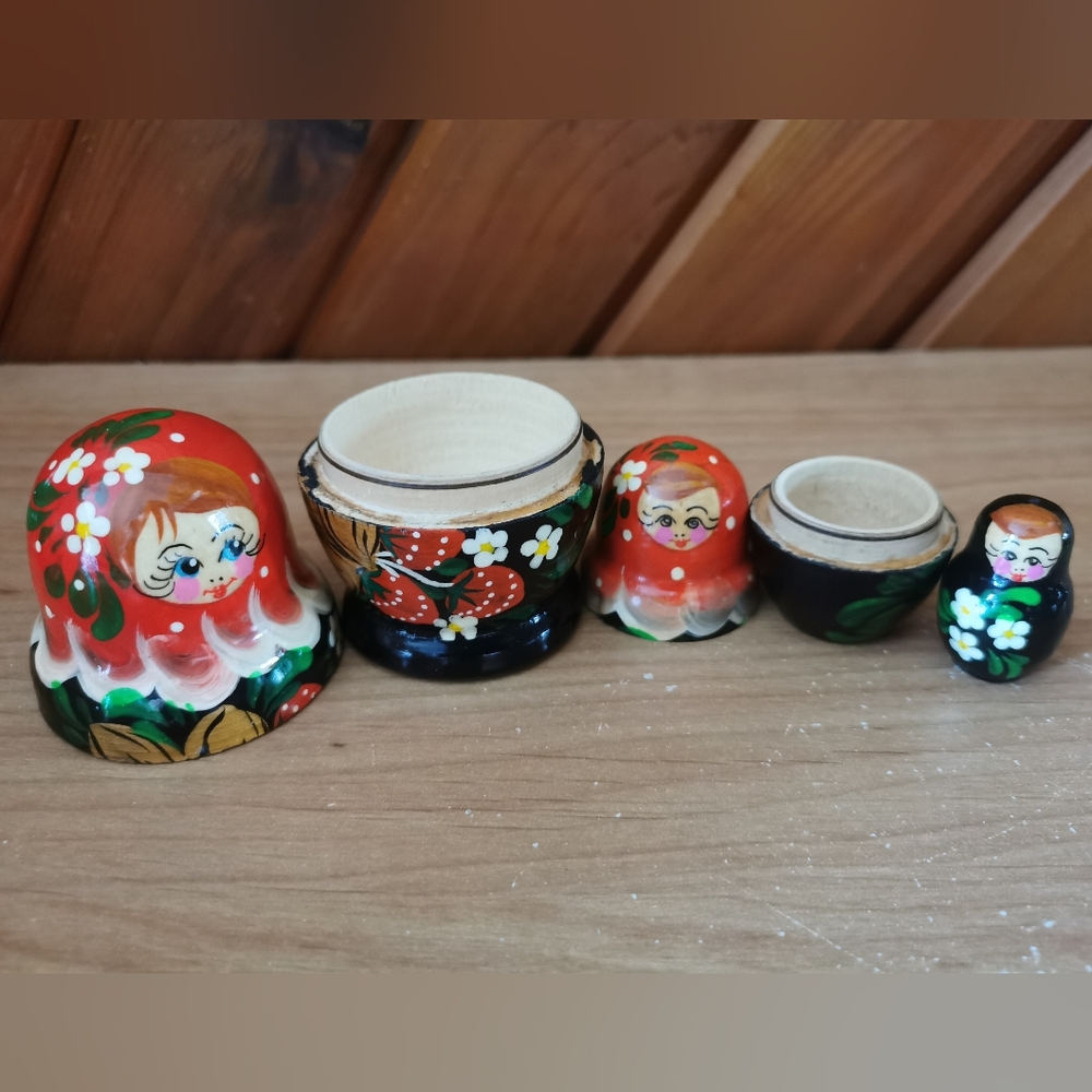 Set of 3 Nesting Dolls - Picture 5 of 7